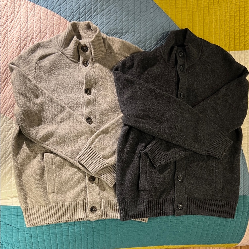 Banana Republic 2-Pack Men’s Cardigans — Tan Cream & Charcoal — Large